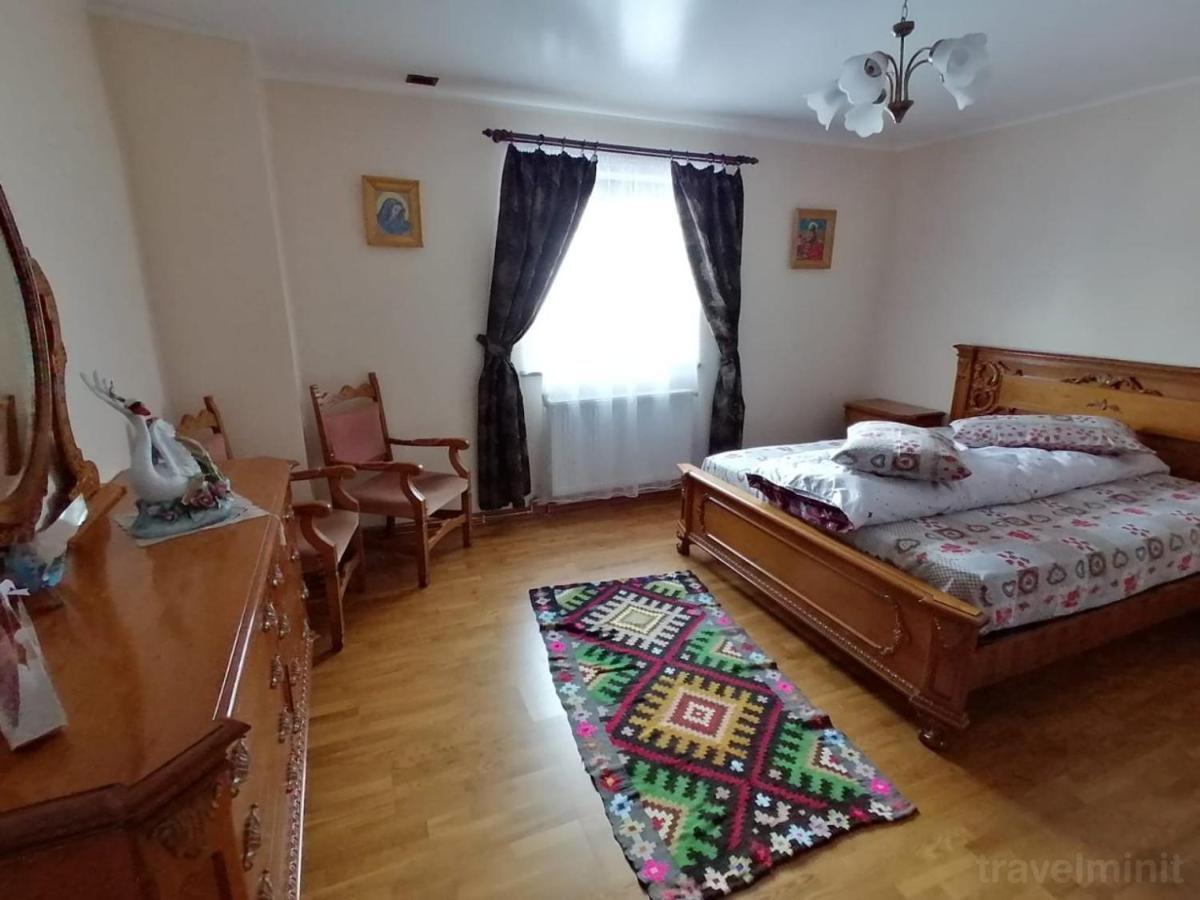 Pensiunea Casa Fierarul din Bucovina Vatra Moldoviţei Exterior foto