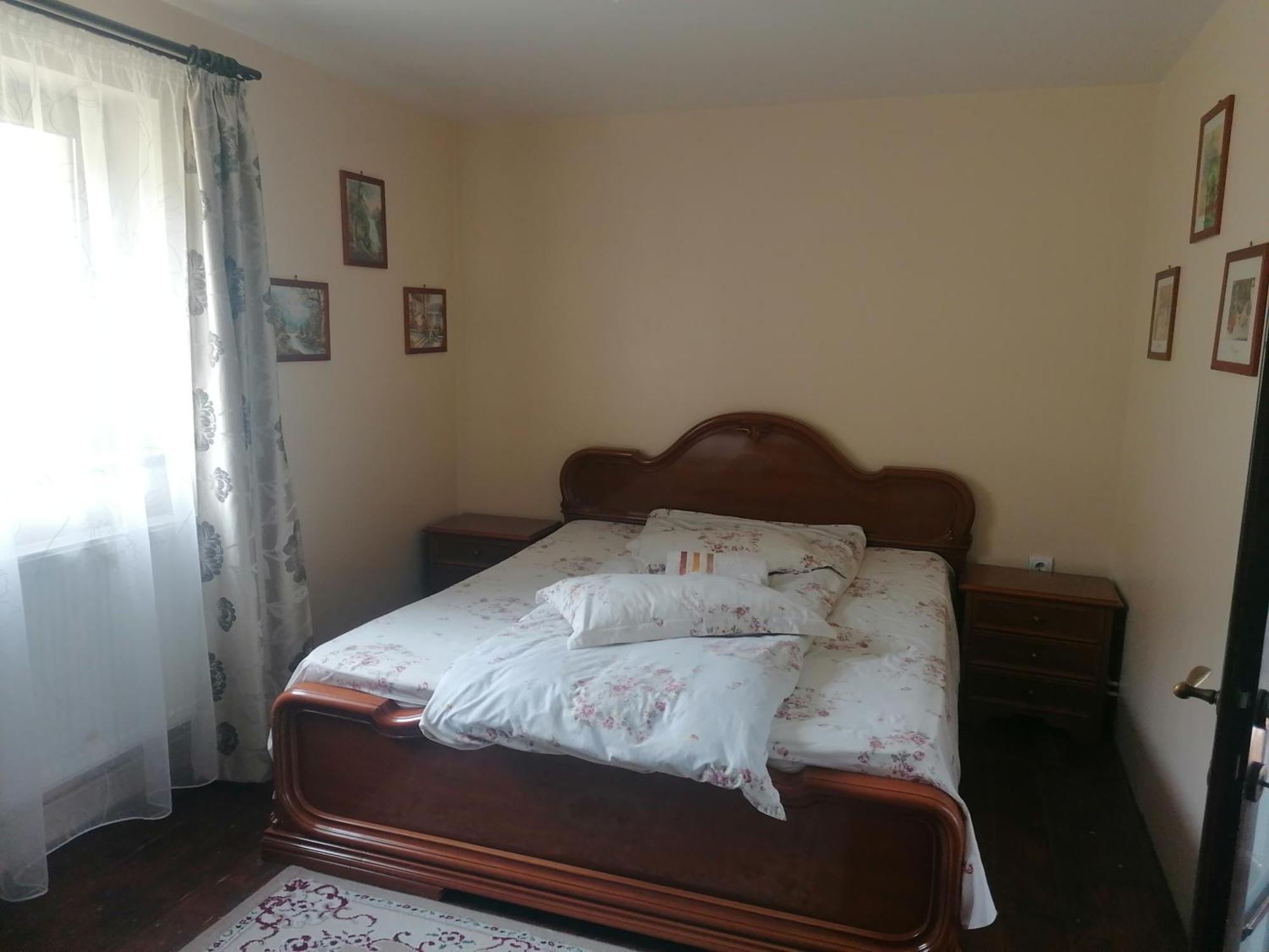 Pensiunea Casa Fierarul din Bucovina Vatra Moldoviţei Cameră foto