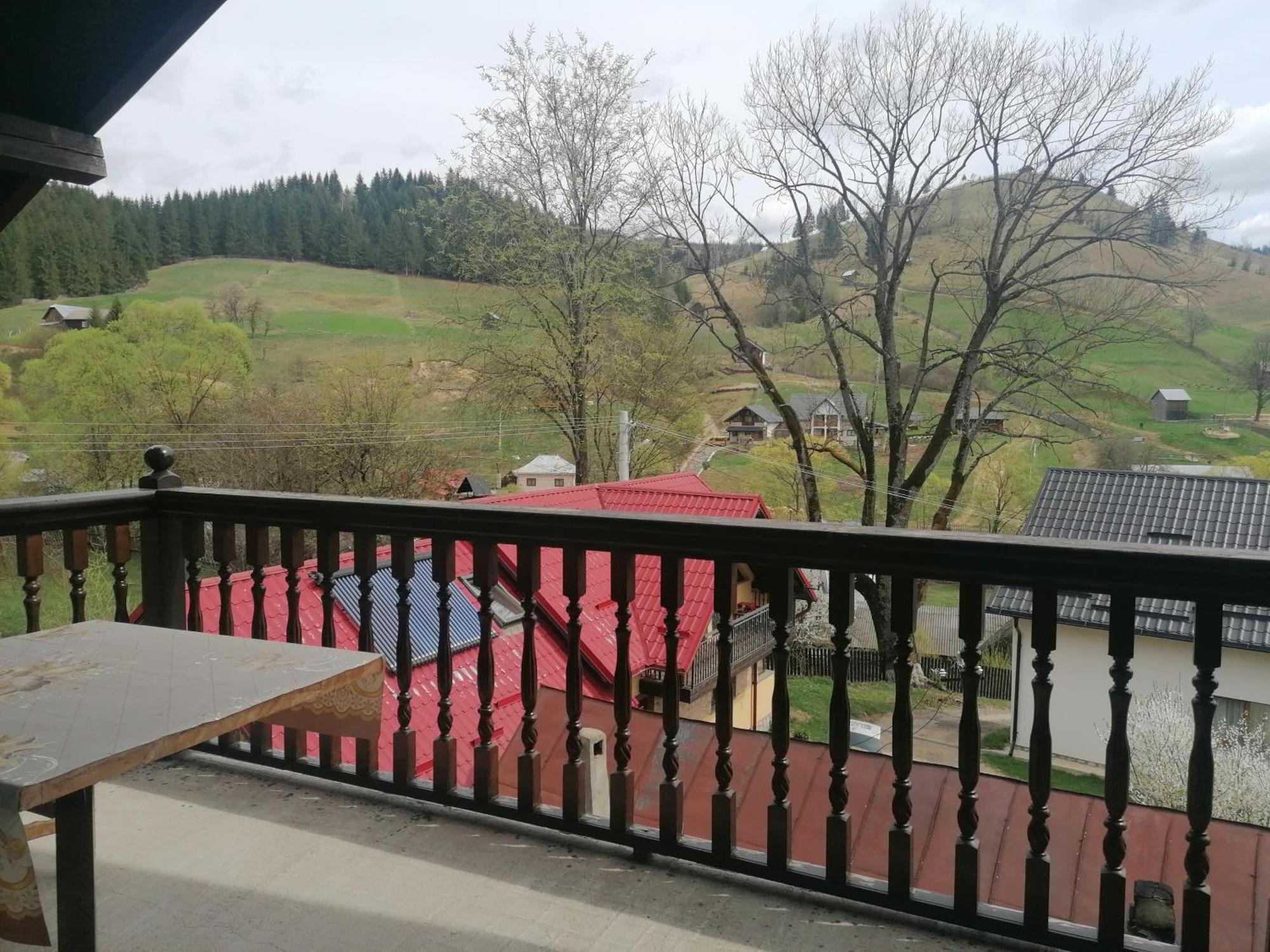 Pensiunea Casa Fierarul din Bucovina Vatra Moldoviţei Cameră foto